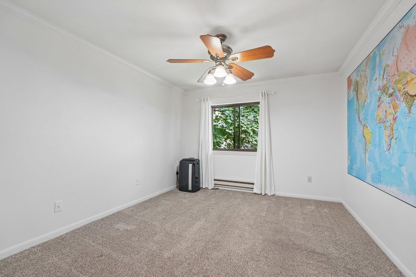 Welcome to Courtyard Square located in the highly desirable - photo 17