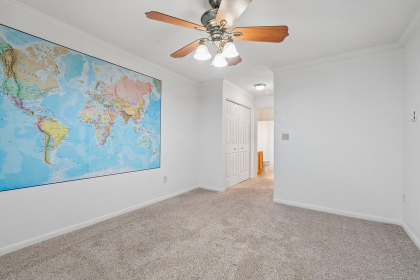 Welcome to Courtyard Square located in the highly desirable - photo 18
