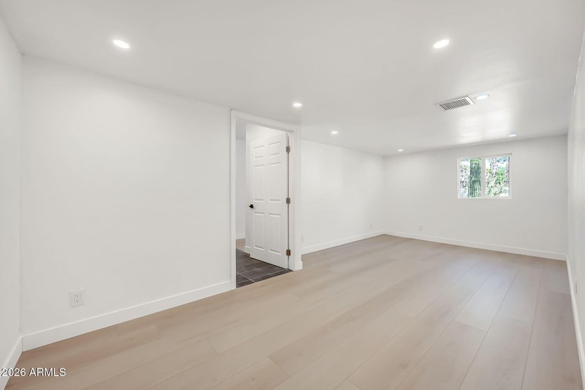 Beautifully remodeled and adorable home in the active adult - photo 19