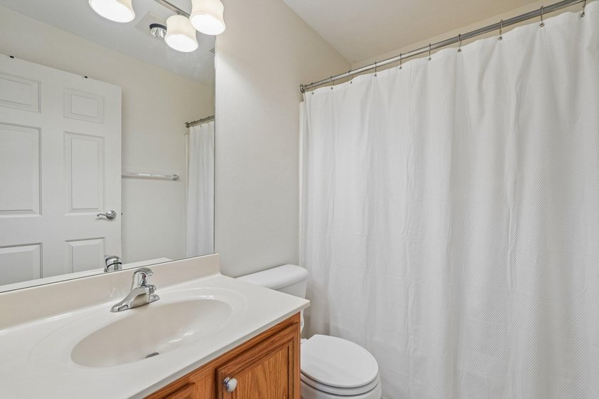 Welcome to Courtyard Square located in the highly desirable - photo 19