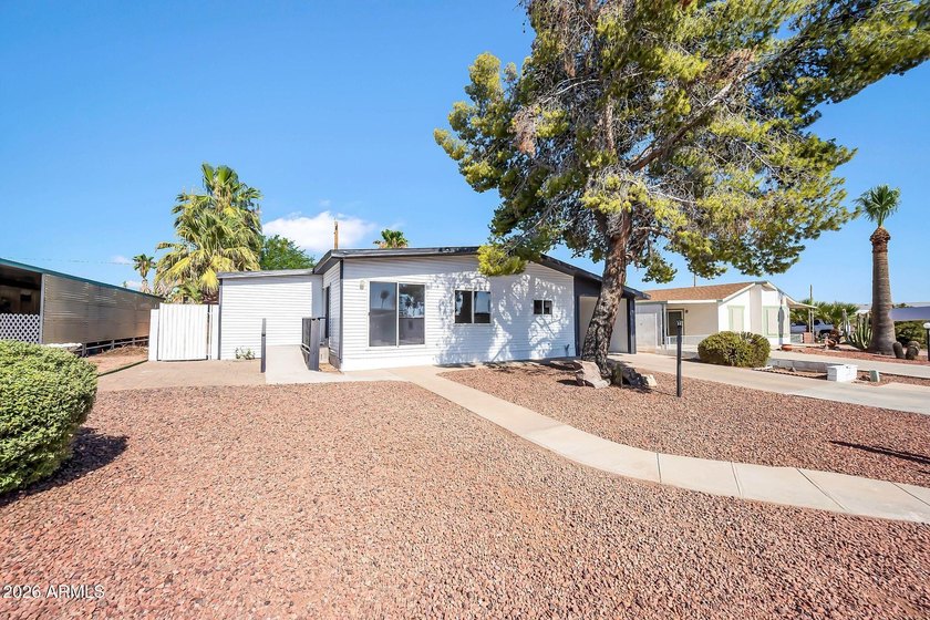 Beautifully remodeled and adorable home in the active adult - photo 37