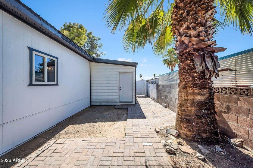 Beautifully remodeled and adorable home in the active adult - photo 42