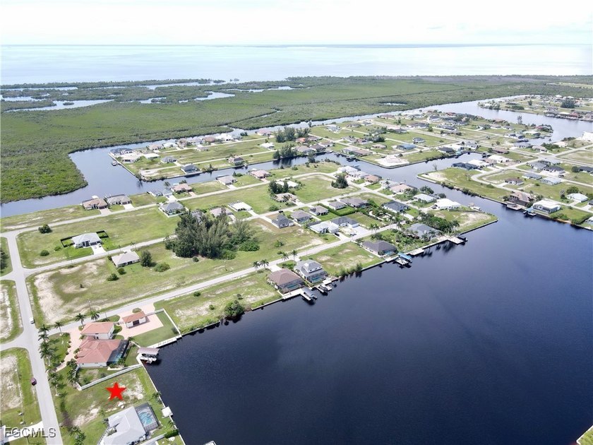 Welcome to your slice of Florida paradise-this vacant lot with - photo 8