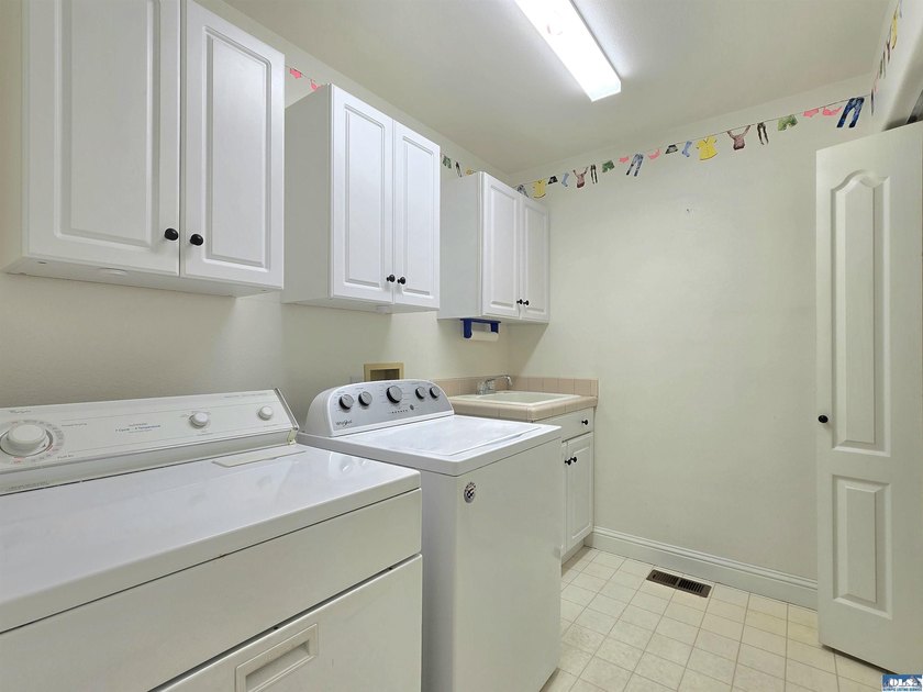 Fantastic Contemporary Single-Level Home in Sunland! Embrace - photo 14