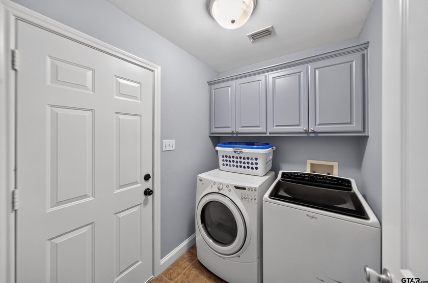 Welcome to 21368 Altuda Lane! This three bedroom, two bath home - photo 8