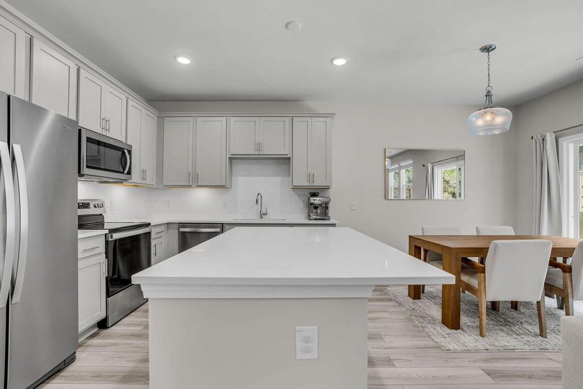 Live the Lowcountry lifestyle in this like-new 2024 townhome in - photo 9