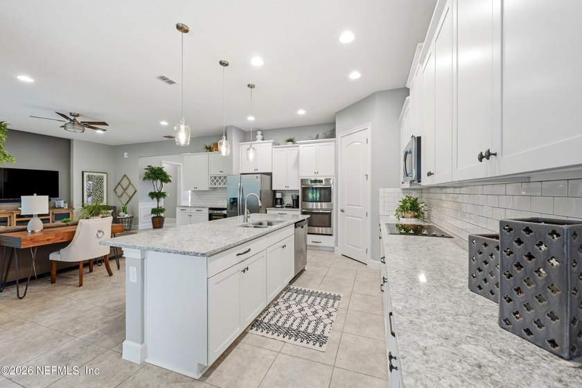 Welcome home to this beautifully maintained 3-bedroom - photo 12