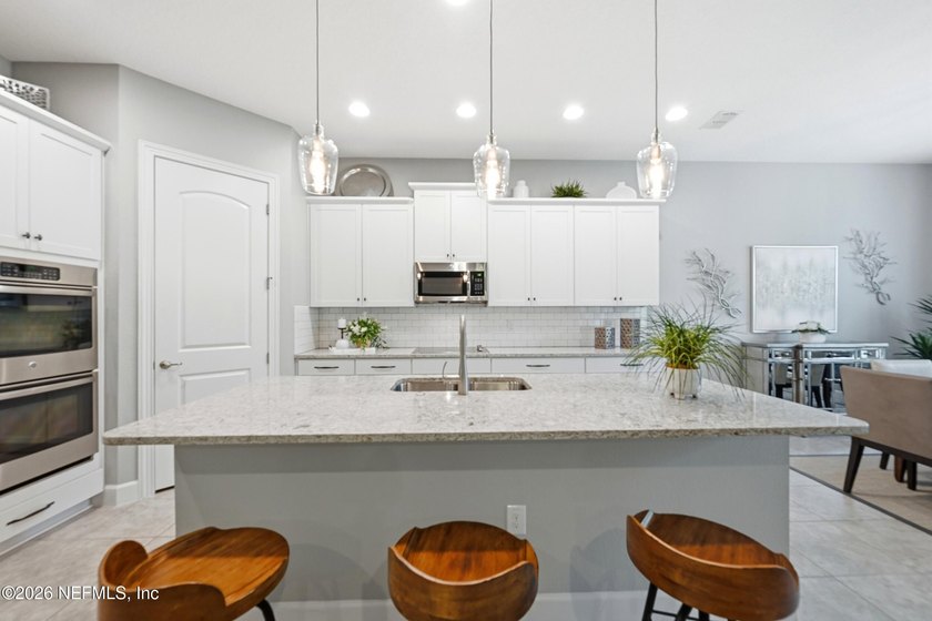 Welcome home to this beautifully maintained 3-bedroom - photo 14
