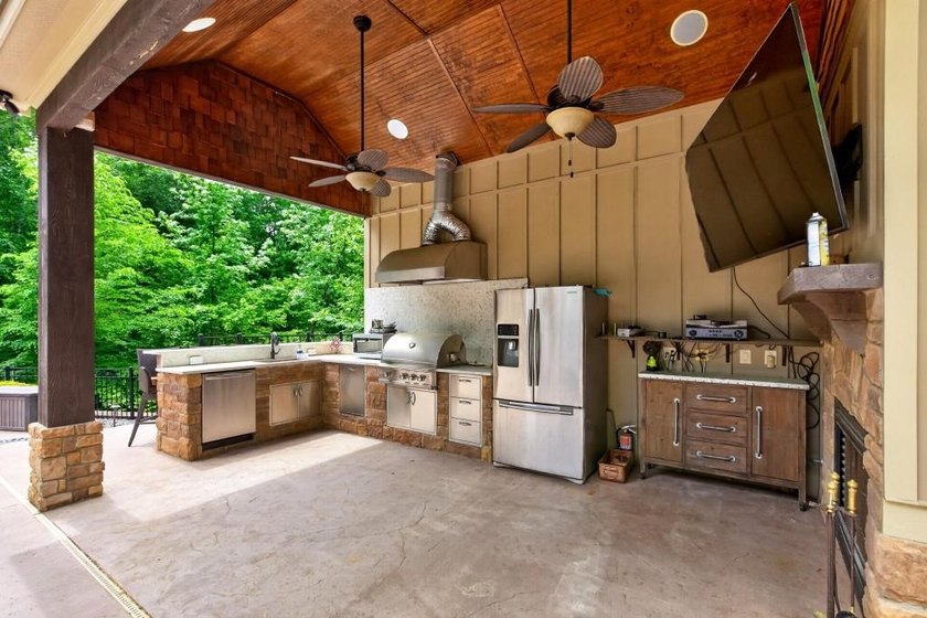 Drive up to your 4-bay garage and step into your own private - photo 19