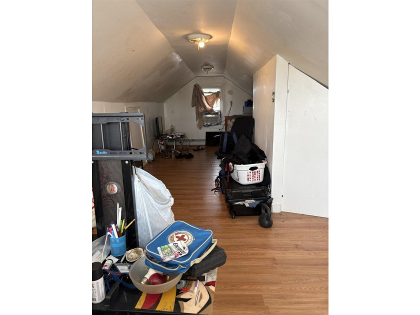 Buyer responsible for co. A rental co has been issued for 4 - photo 3