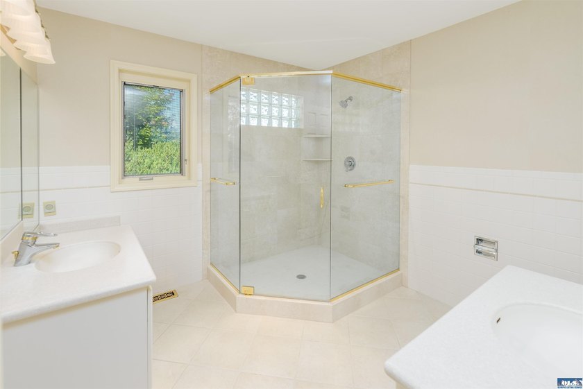 Wake up to sweeping mountain and valley views in one of Sequim's - photo 35