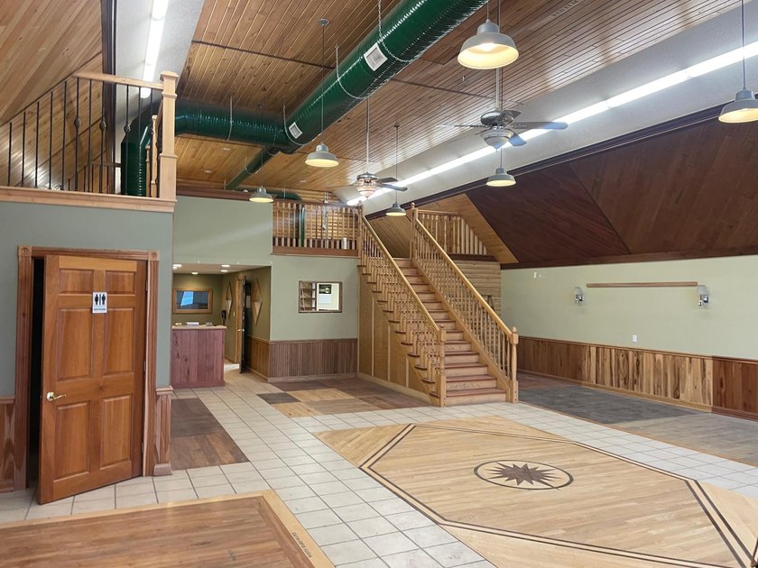 Commercial property for sale. This property has easy access to - photo 11