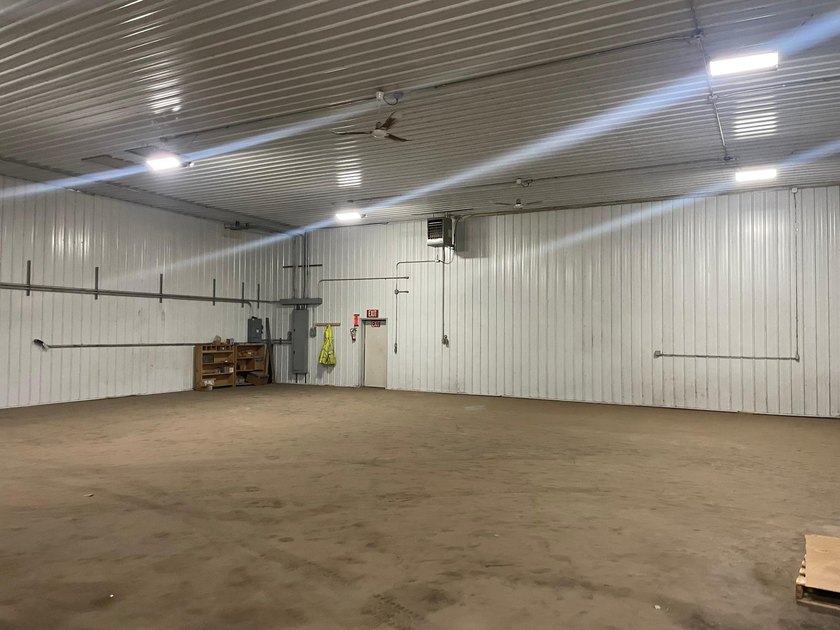 Commercial property for sale. This property has easy access to - photo 16