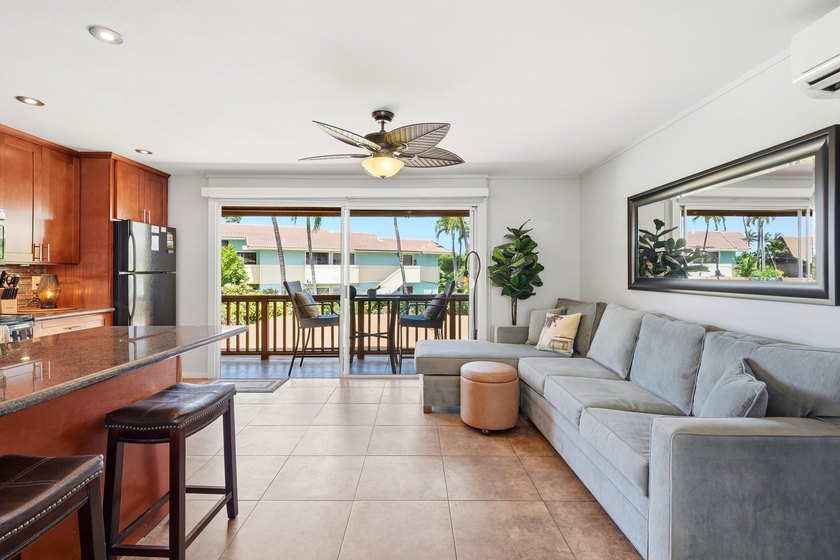 HOTEL ZONED...and just steps from Sugar Beach, Maui's longest - photo 4