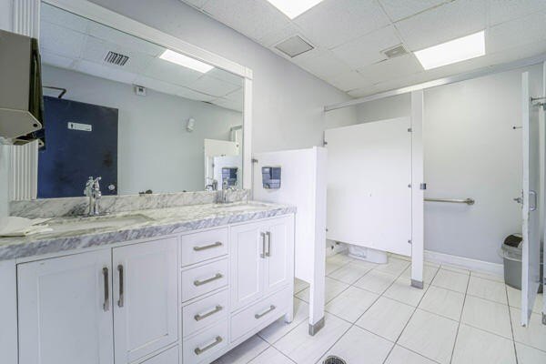 Professional office condo available in a prime West Palm Beach - photo 7