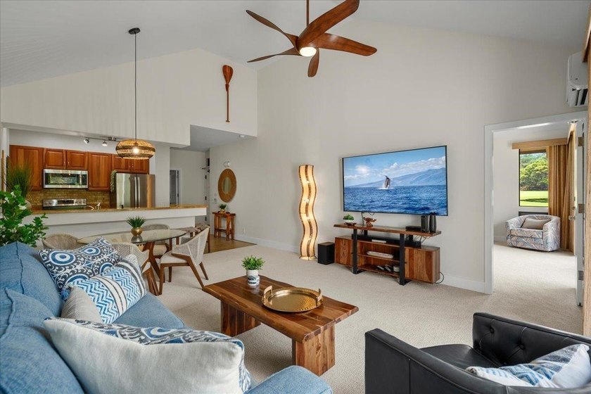 Secluded location, extensive upgrades, amazing price! Welcome to - photo 3