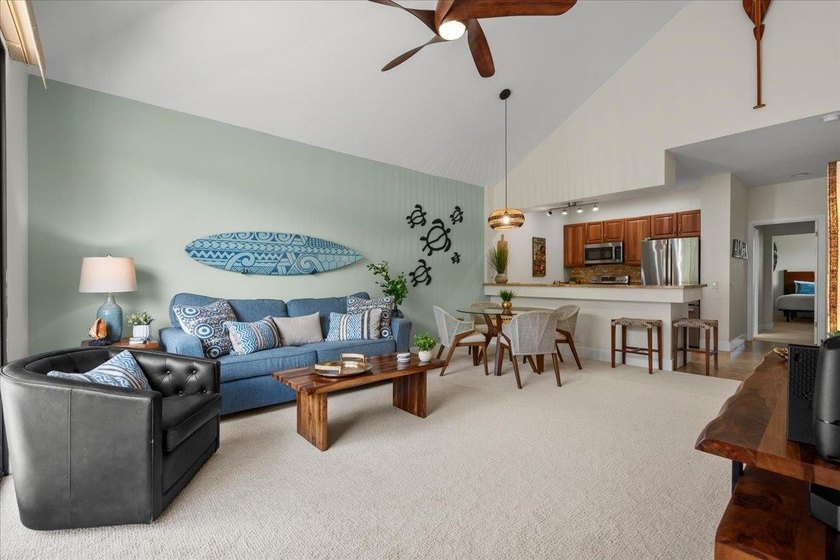 Secluded location, extensive upgrades, amazing price! Welcome to - photo 4
