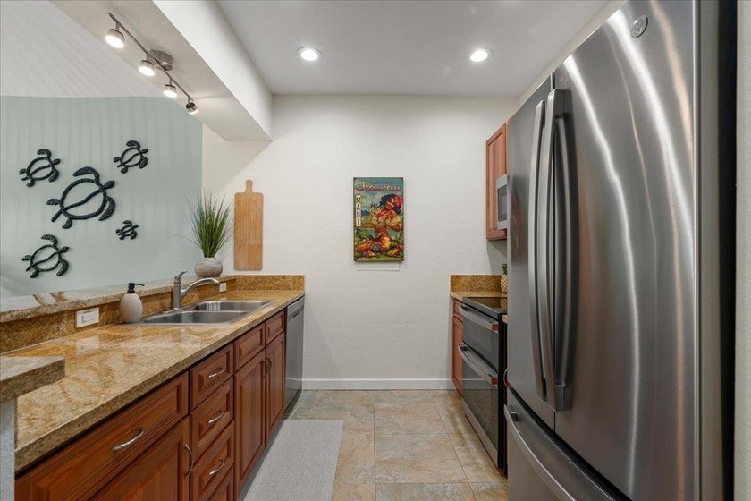 Secluded location, extensive upgrades, amazing price! Welcome to - photo 8