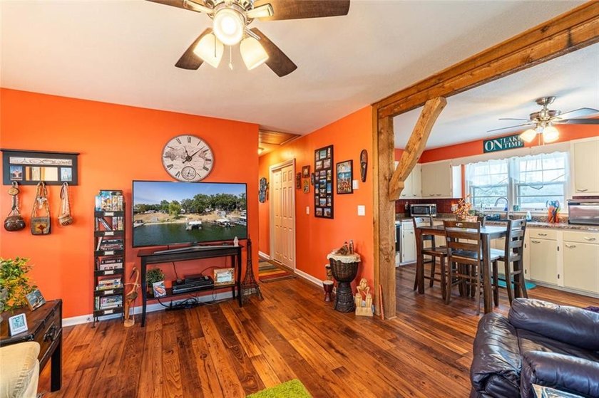 Lakefront Cabin Located at the 47 MM under $350k with Main - photo 9