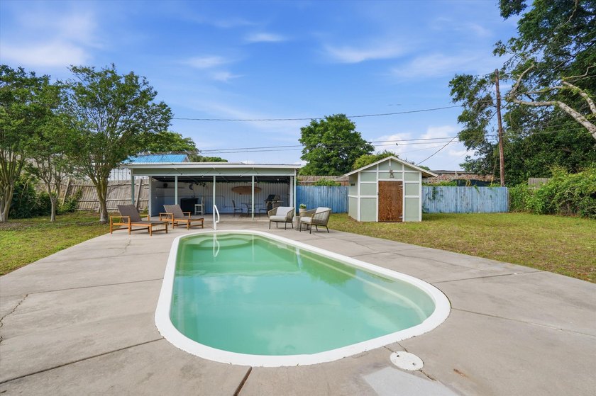 Prime location just 10 minutes to Folly Beach and 10 minutes to - photo 29