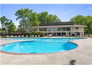 Rentals Allowed!! Updated 1st floor unit this might be the best - photo 10