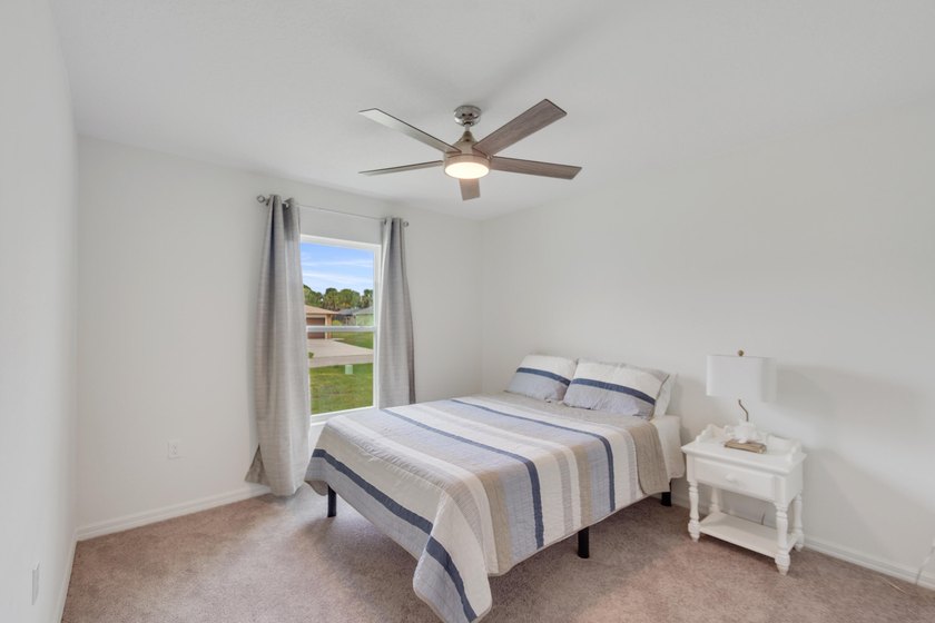 A rare find in the heart of Sebastian Highlands Better than new! - photo 8