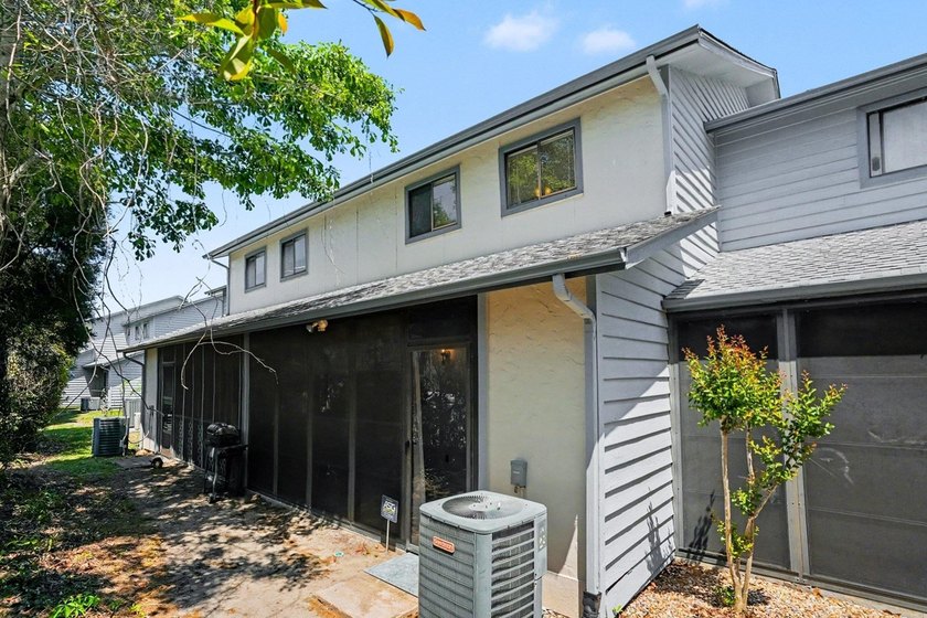 Welcome! Come and see this charming 2 bedroom, 2.5 bath true - photo 5