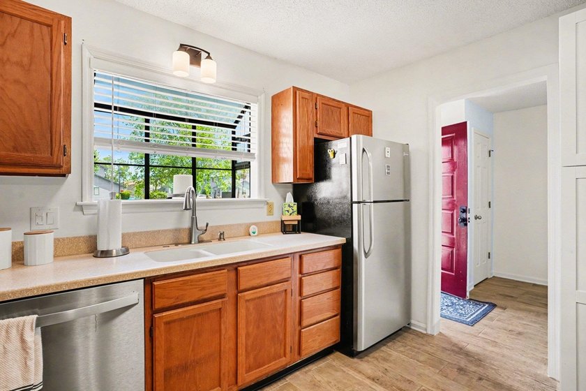 Welcome! Come and see this charming 2 bedroom, 2.5 bath true - photo 9