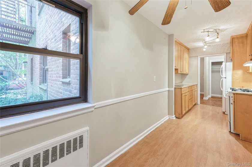 **Beautiful Two-Bedroom Co-Op in New Rochelle Near Iona - photo 18