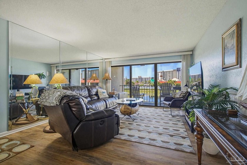 Located in the highly desirable Edgewater Beach &amp; Golf Resort in - photo 22