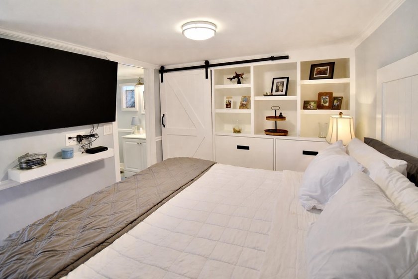 This charming 2-bedroom, 2-bath mobile home offers the perfect - photo 9
