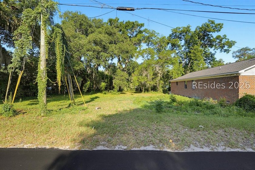 Build your vision in a convenient Beaufort location just minutes - photo 11