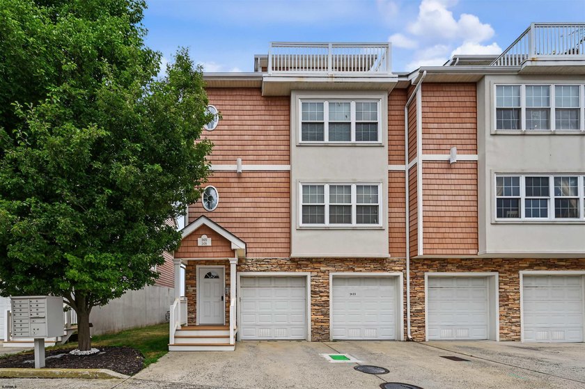 Welcome home to this fabulous 3-bedroom, 2.5-bath townhome - photo 2