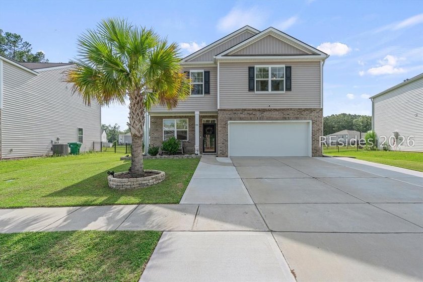 Welcome to 106 Cedar View Circle - a beautifully maintained 2021 - photo 3