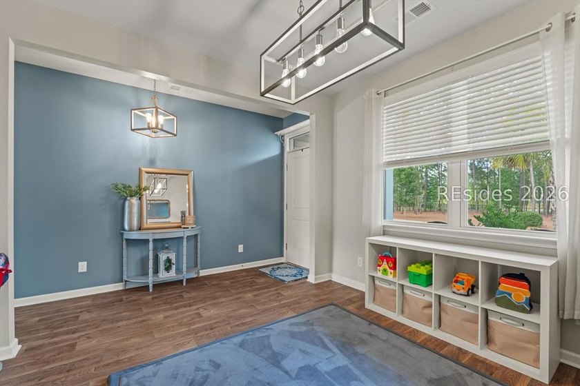 Welcome to 106 Cedar View Circle - a beautifully maintained 2021 - photo 6