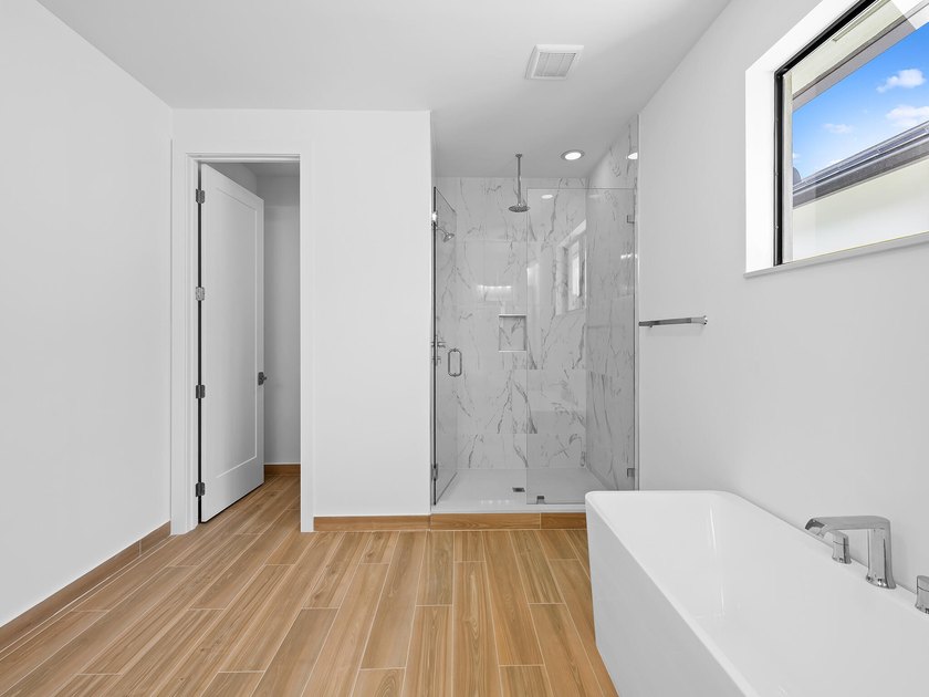 Final opportunities at Marina Landings, the only new - photo 11