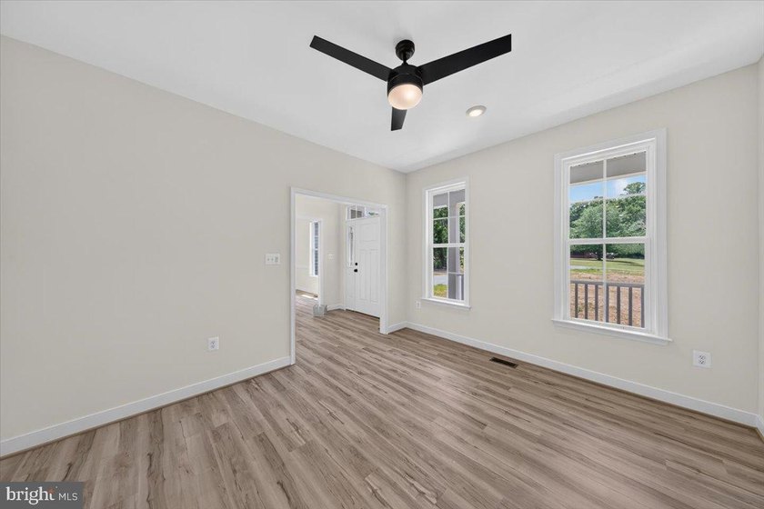 Builder incentive available! Qualified buyers may receive a - photo 8