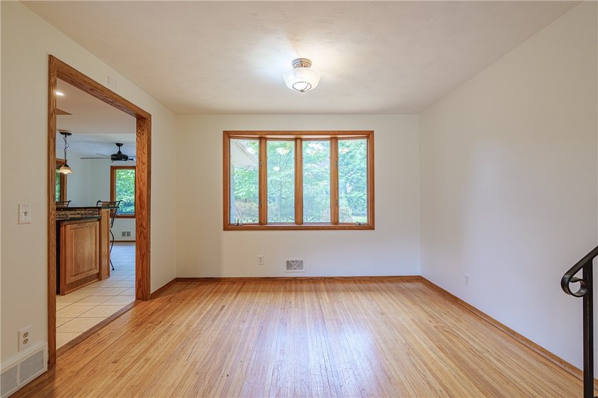Welcome to your own Oasis, where timeless charm meets modern - photo 13