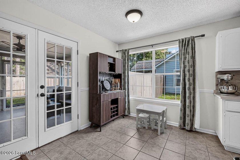 Welcome home to this charming 3-bedroom, 2-bathroom residence - photo 14