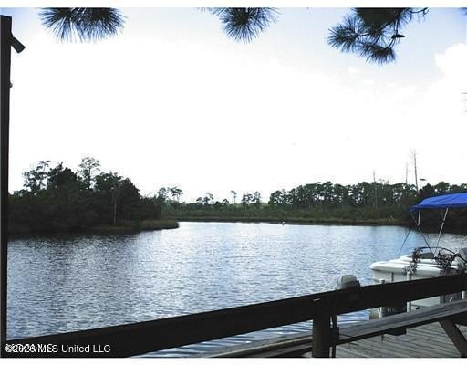 Acadian cottage, 3 bed, 2 1/2 bath, three levels with interior - photo 16
