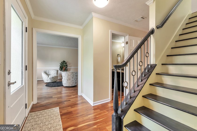 This updated two level home is well maintained in a quiet close - photo 6