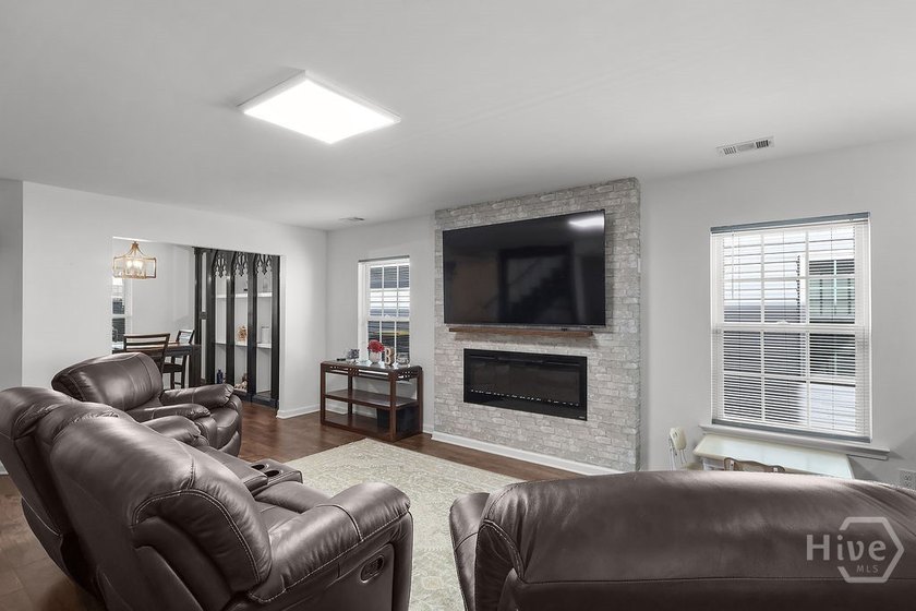 Charming 4-bedroom, 2 1/2-bath home in Savannah, GA - a short - photo 11