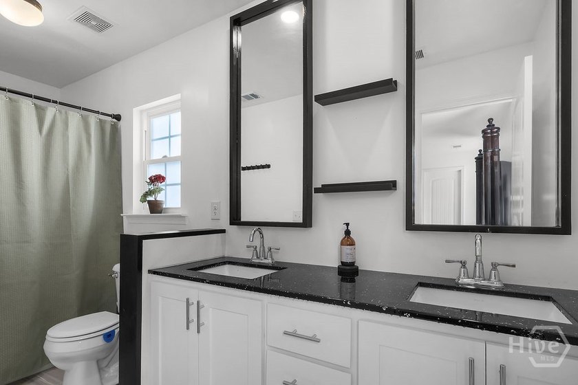 Charming 4-bedroom, 2 1/2-bath home in Savannah, GA - a short - photo 32