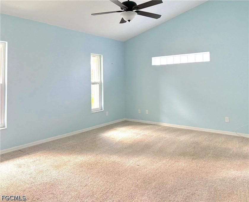 Welcome to Palm Island! SWFL maintenance-free life in a gated - photo 8
