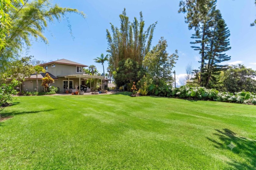 Nestled along a peaceful country road in highly sought-after - photo 2