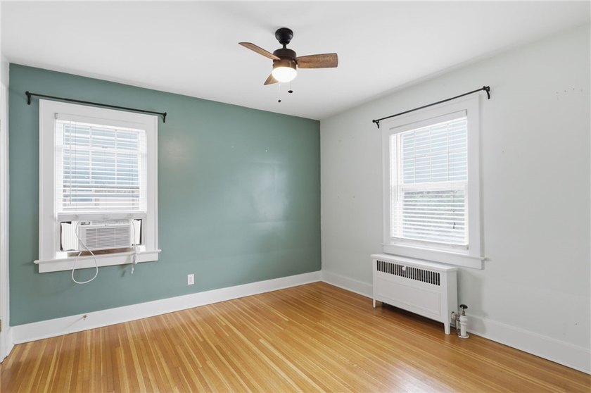 Picture-perfect Colonial in the highly sought-after Browncroft - photo 19
