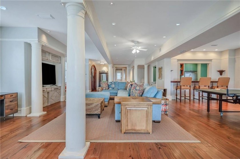 Discover an extraordinary oceanfront retreat on East - photo 20
