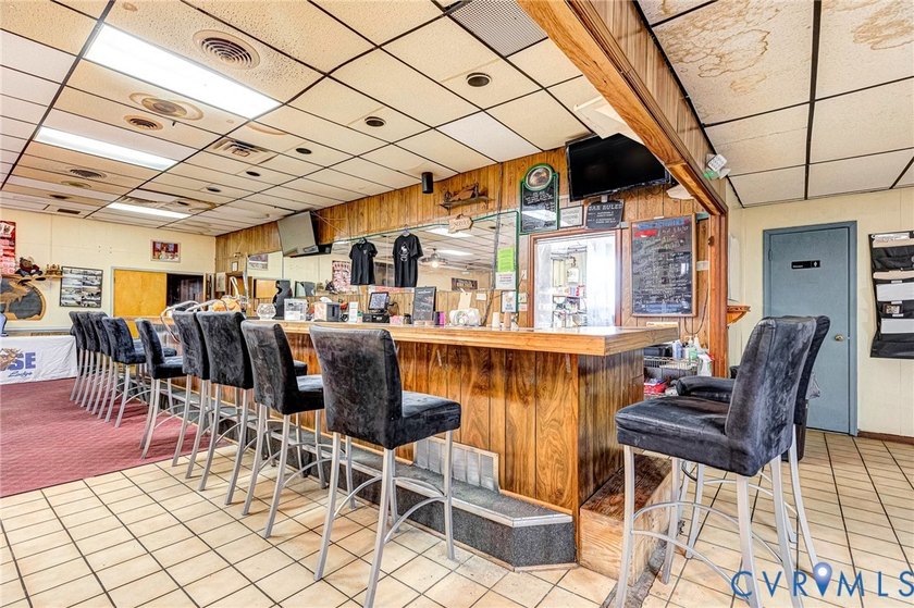 Prime Location in Lewistown Road Area. 9700 Square Foot Building - photo 21