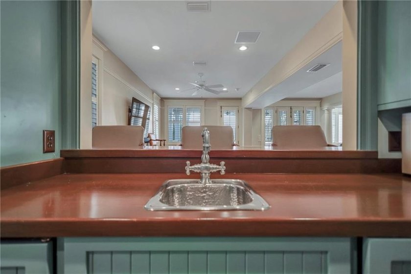 Discover an extraordinary oceanfront retreat on East - photo 23