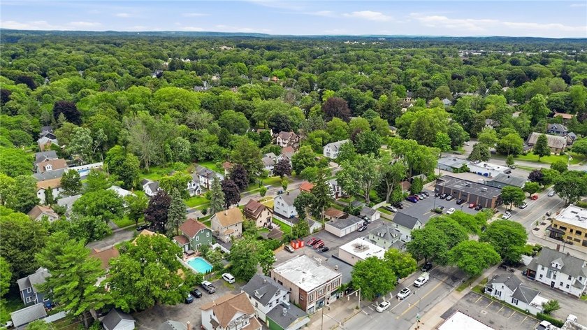 Picture-perfect Colonial in the highly sought-after Browncroft - photo 40